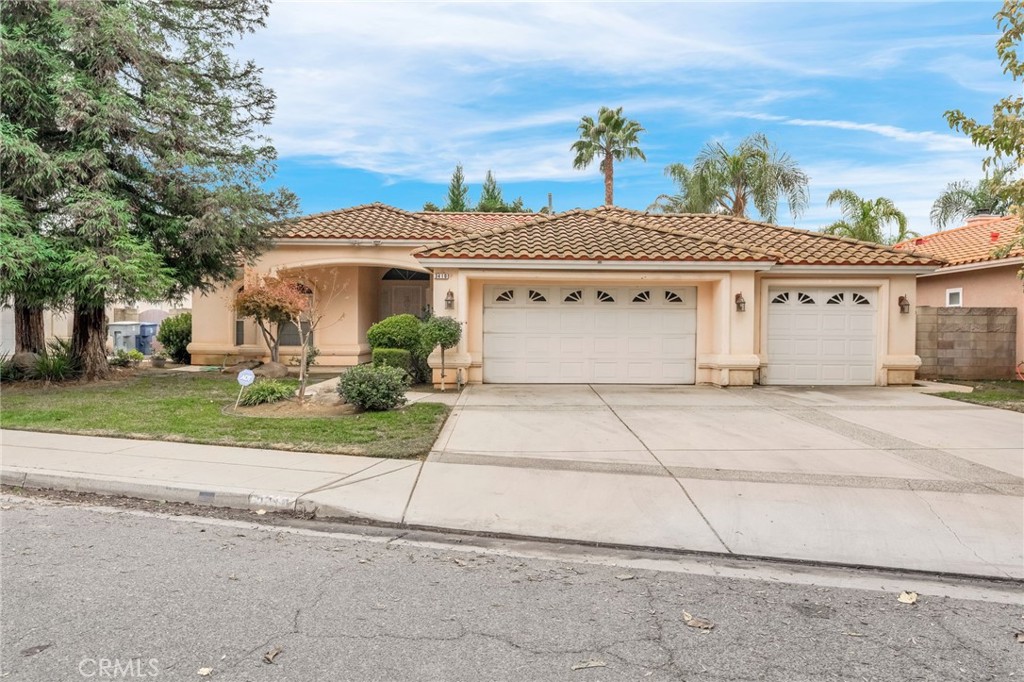 3410 Doubletree, Madera, CA 93637