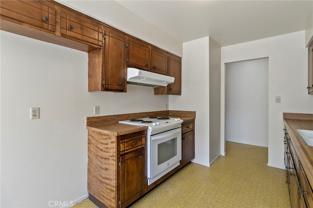 2151 W Pico Ave, Fresno, CA 93705