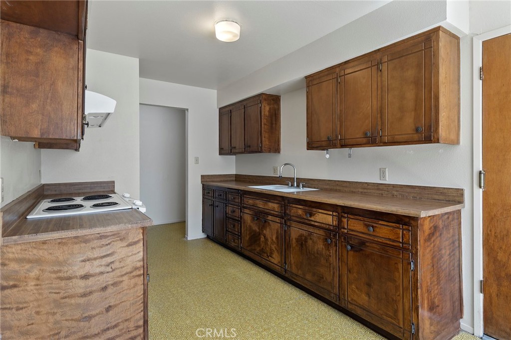 2151 W Pico Ave, Fresno, CA 93705