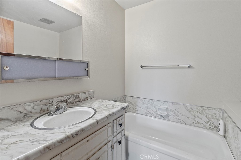 2151 W Pico Ave, Fresno, CA 93705