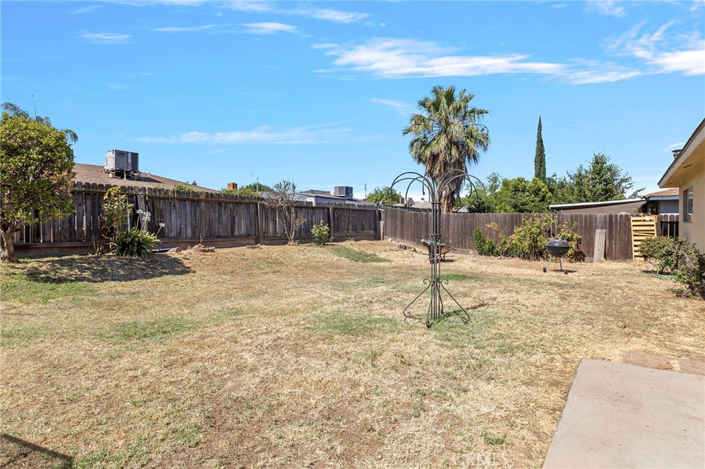 2151 W Pico Ave, Fresno, CA 93705