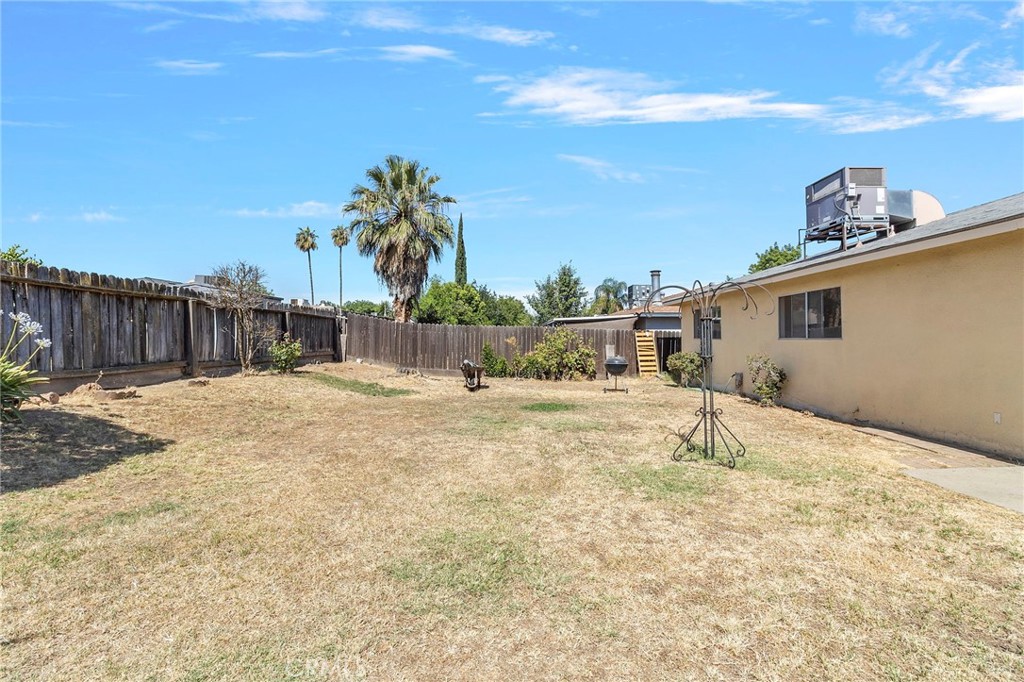 2151 W Pico Ave, Fresno, CA 93705