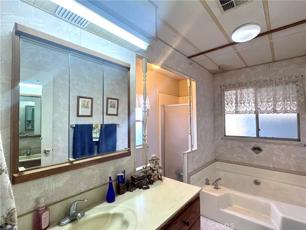 1218 Cleveland Ave #152, Madera, CA 93638