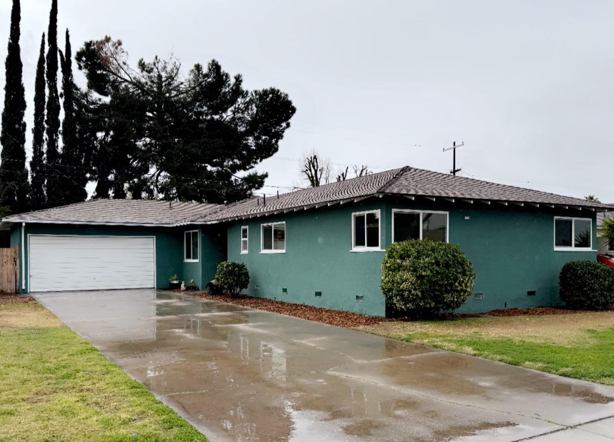 3926 E Fountain Way, Fresno, CA 93726