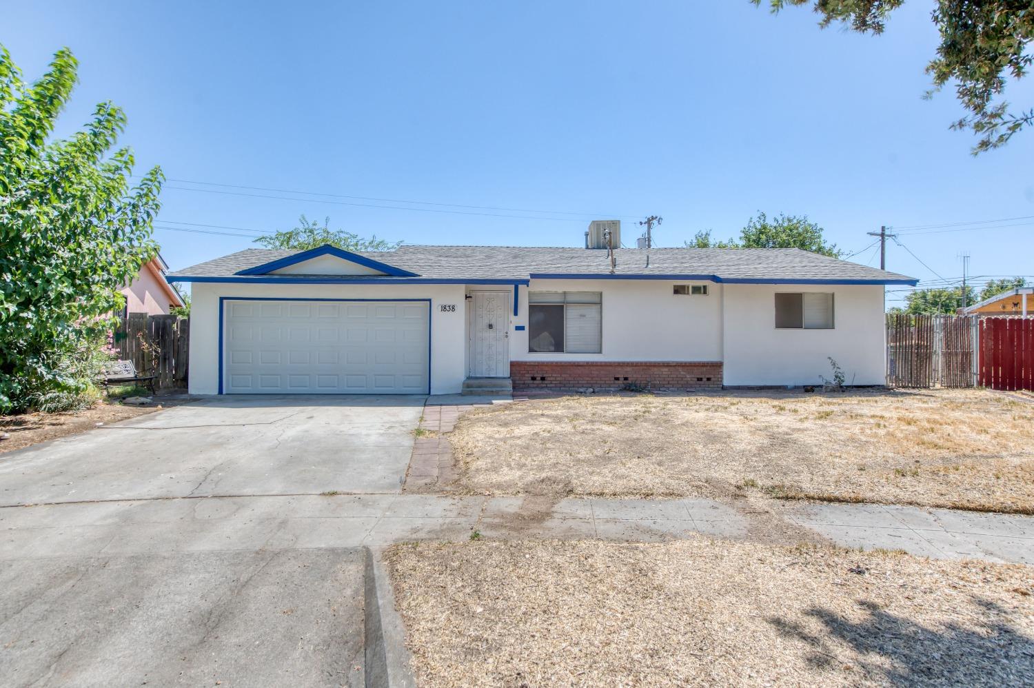 1838 S Whitney Ave, Fresno, CA 93702