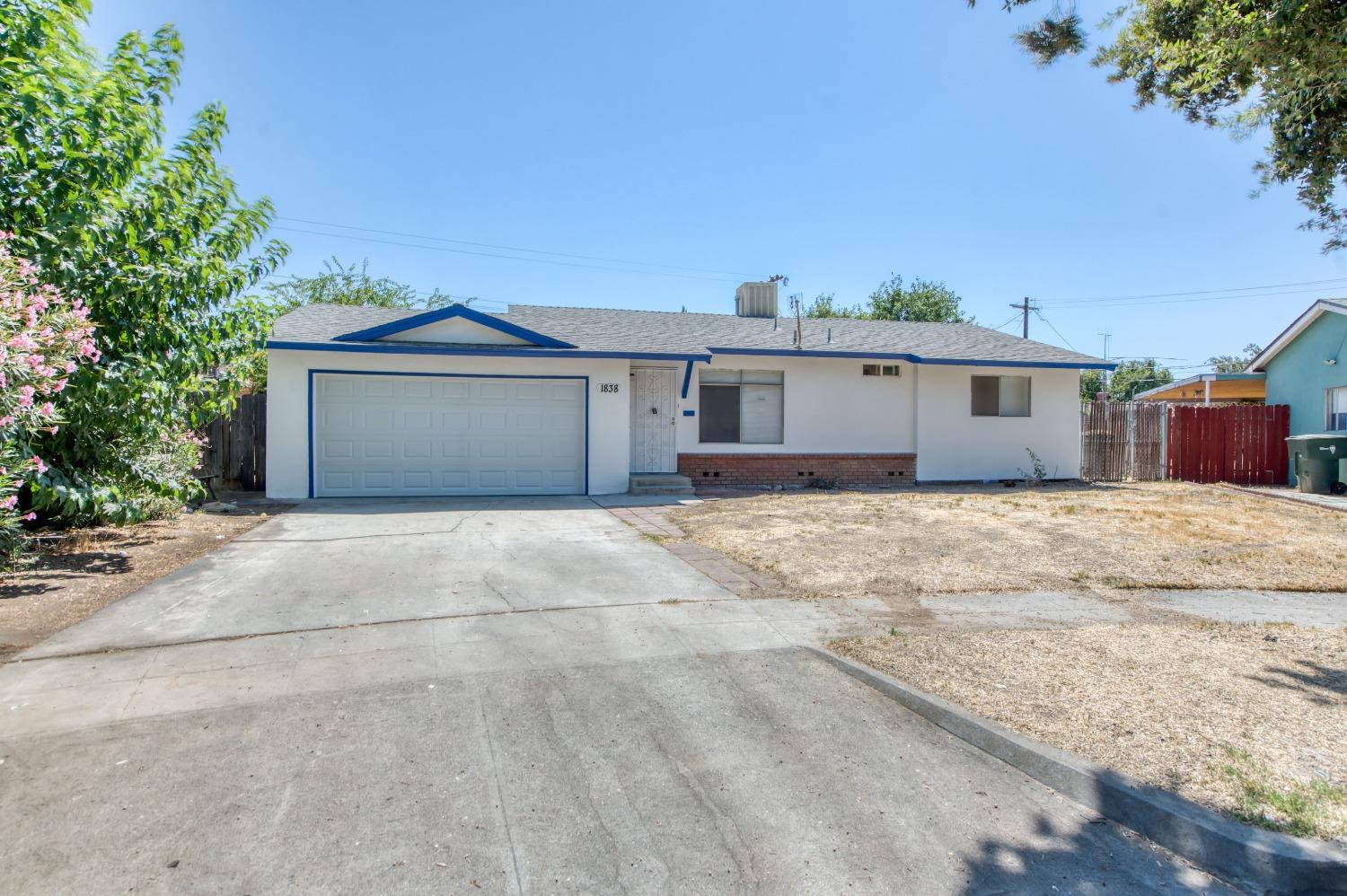 1838 S Whitney Ave, Fresno, CA 93702