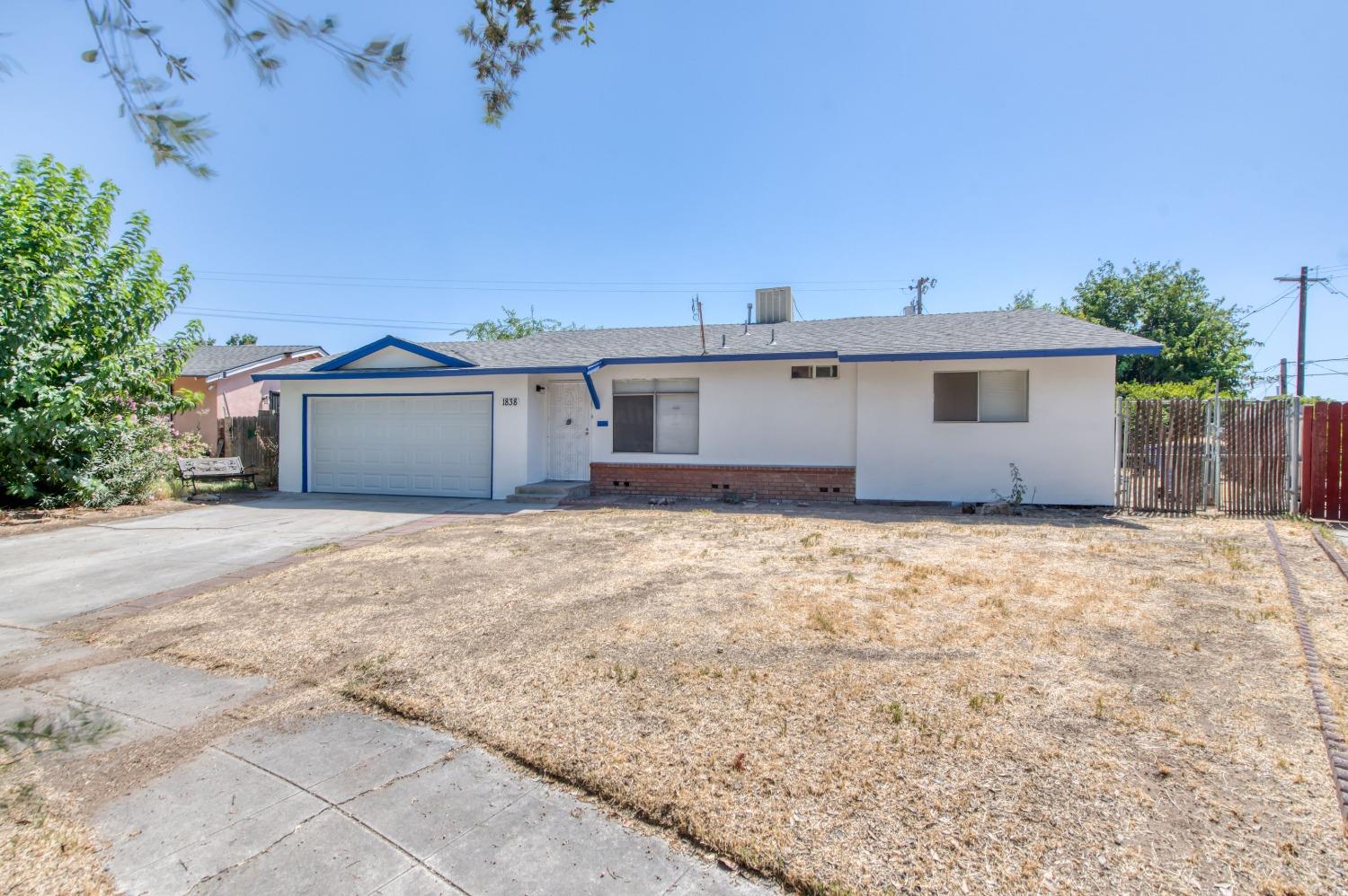 1838 S Whitney Ave, Fresno, CA 93702