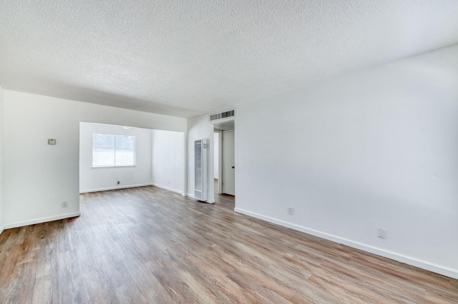 1838 S Whitney Ave, Fresno, CA 93702