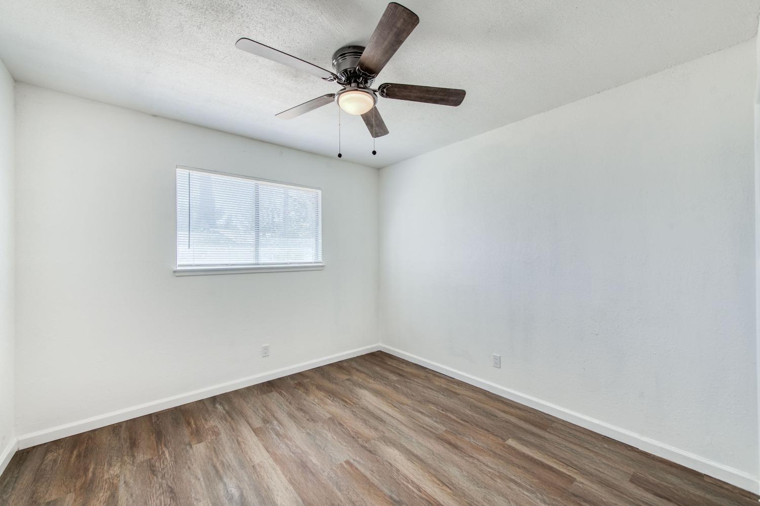 1838 S Whitney Ave, Fresno, CA 93702