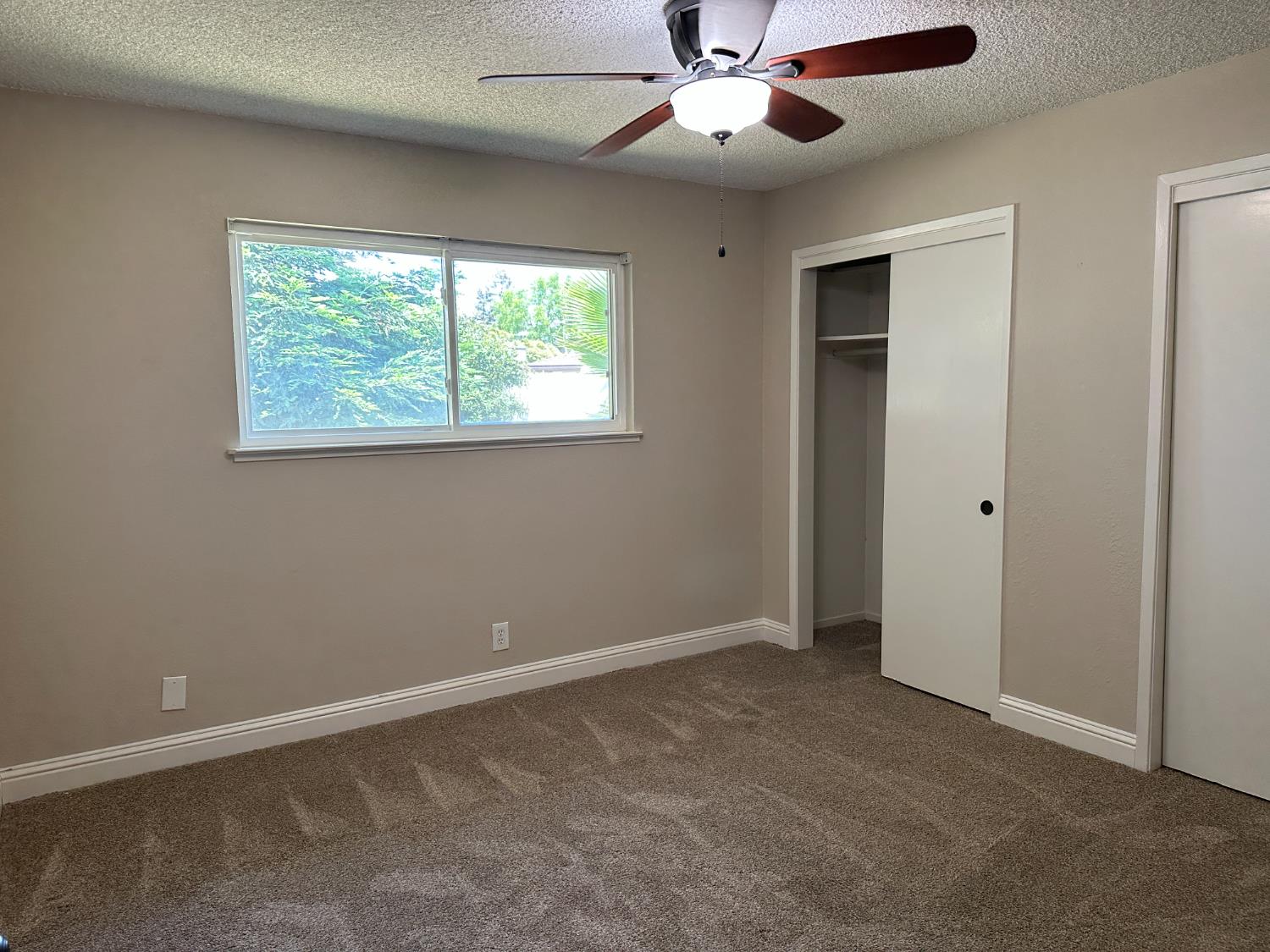 6284 N Del Mar Ave, Fresno, CA 93704