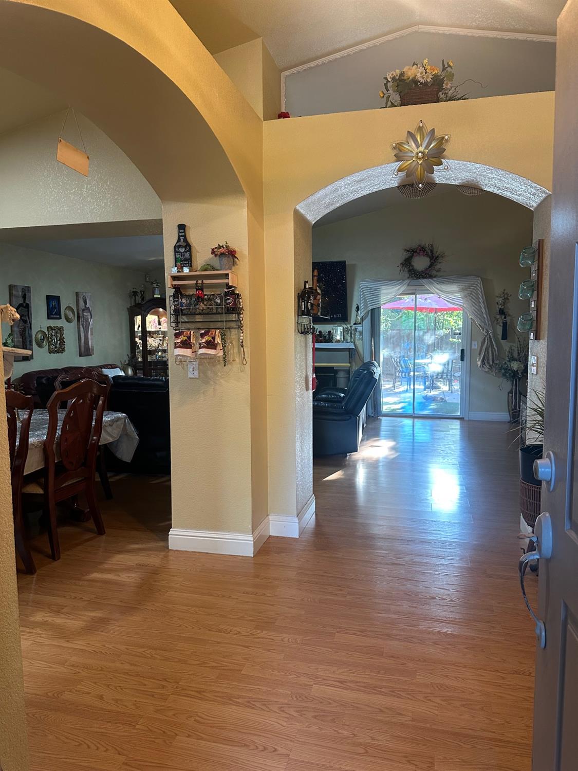 6675 N Lola Ave, Fresno, CA 93722