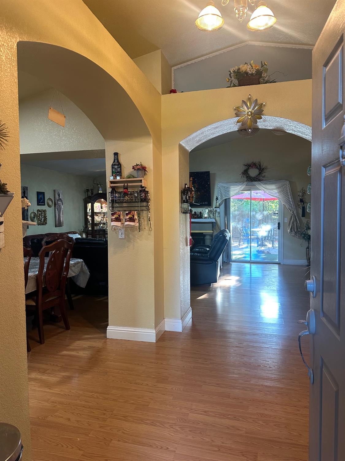 6675 N Lola Ave, Fresno, CA 93722