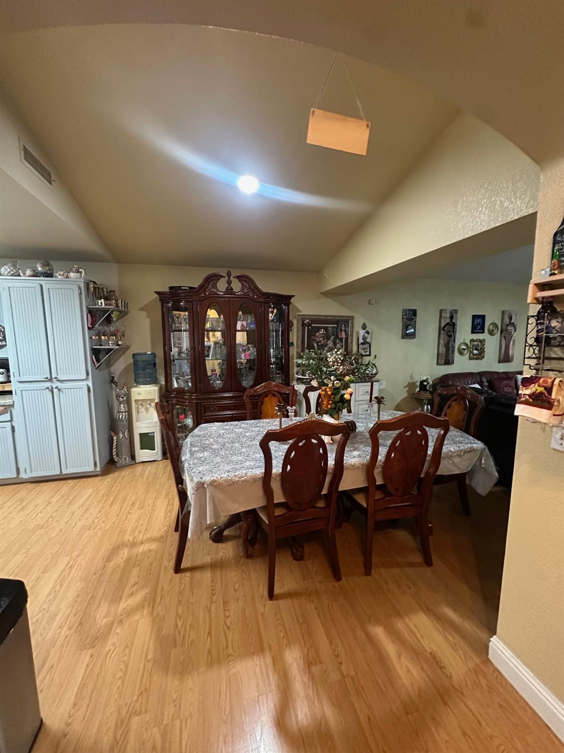 6675 N Lola Ave, Fresno, CA 93722