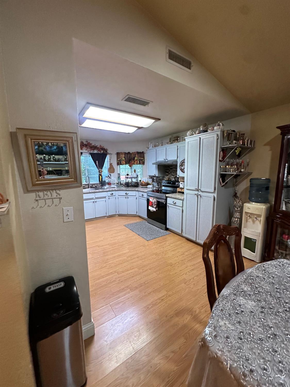 6675 N Lola Ave, Fresno, CA 93722