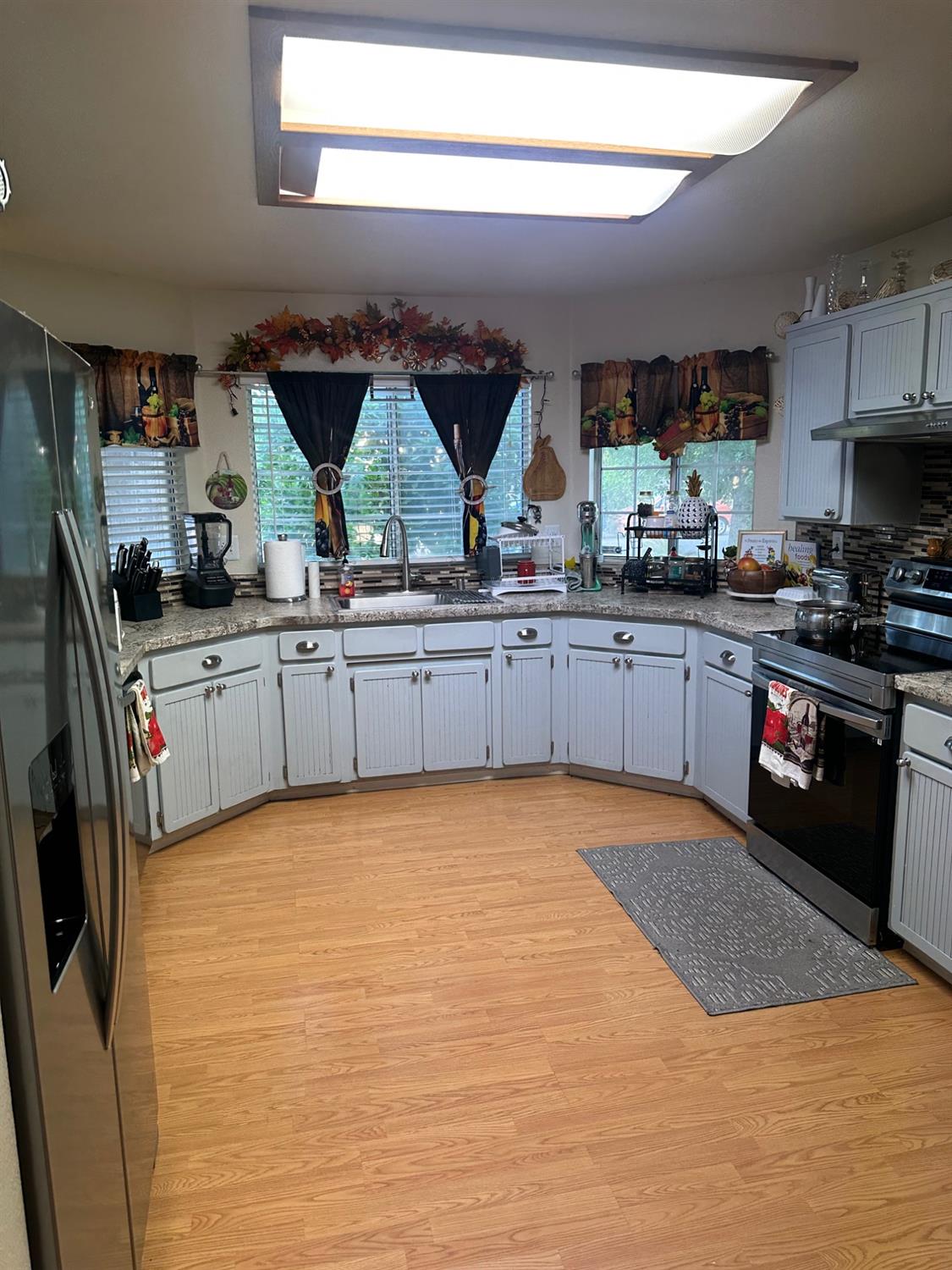 6675 N Lola Ave, Fresno, CA 93722