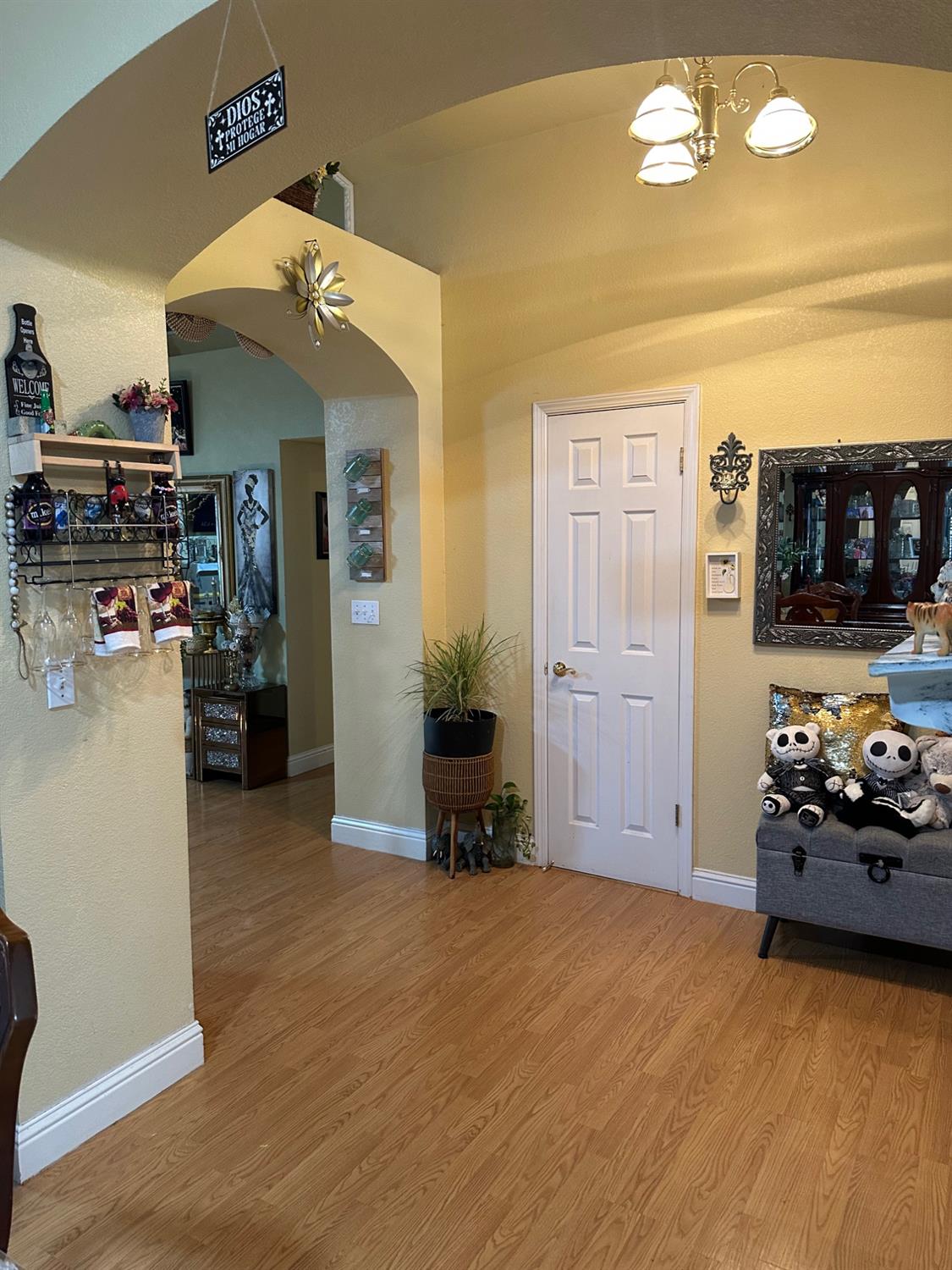 6675 N Lola Ave, Fresno, CA 93722