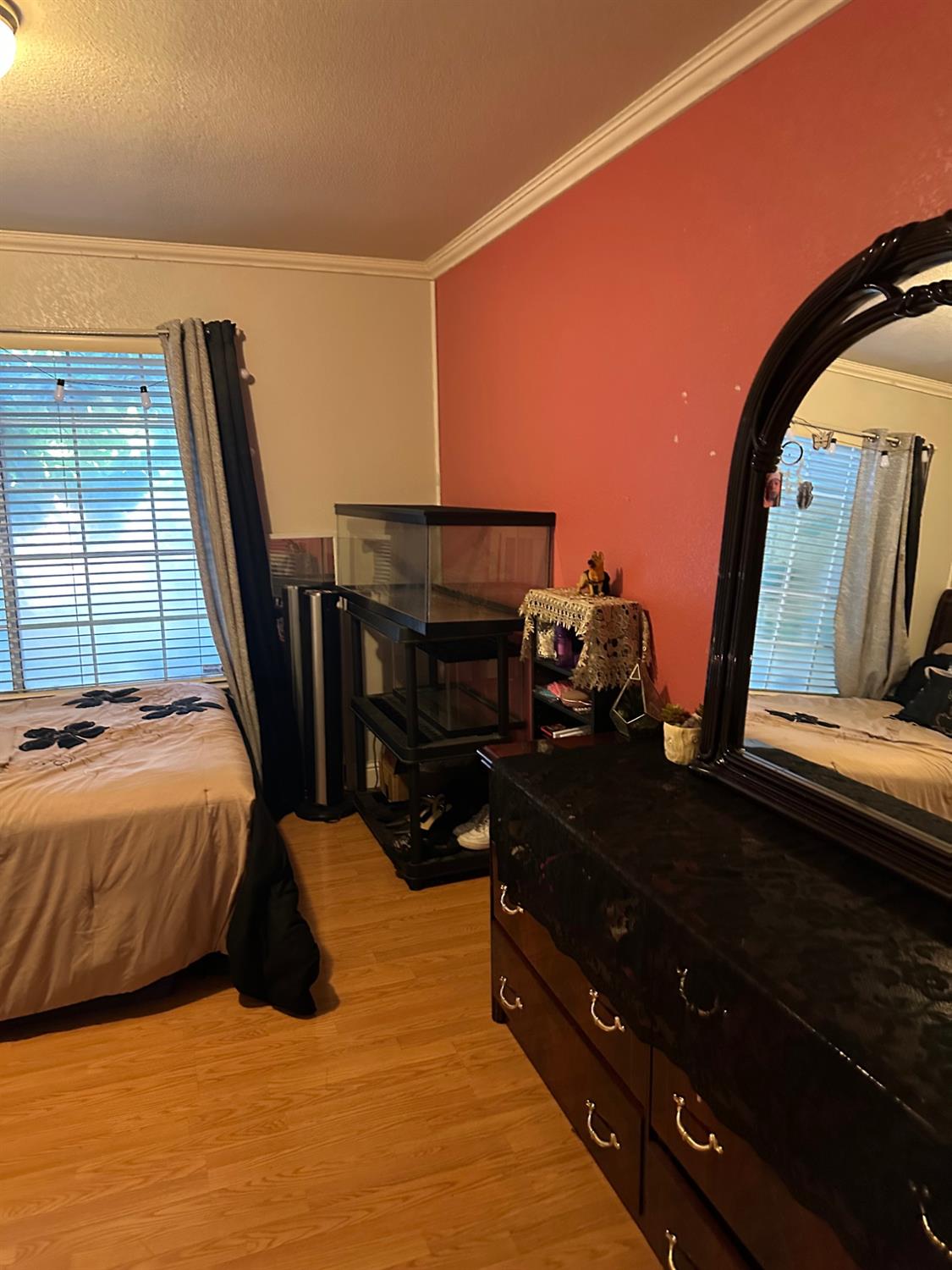 6675 N Lola Ave, Fresno, CA 93722