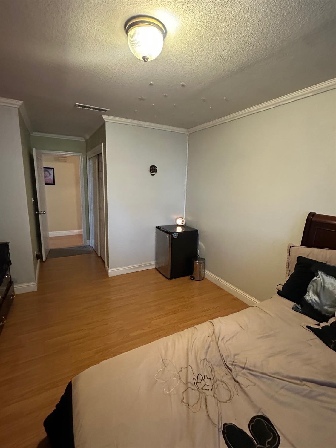 6675 N Lola Ave, Fresno, CA 93722