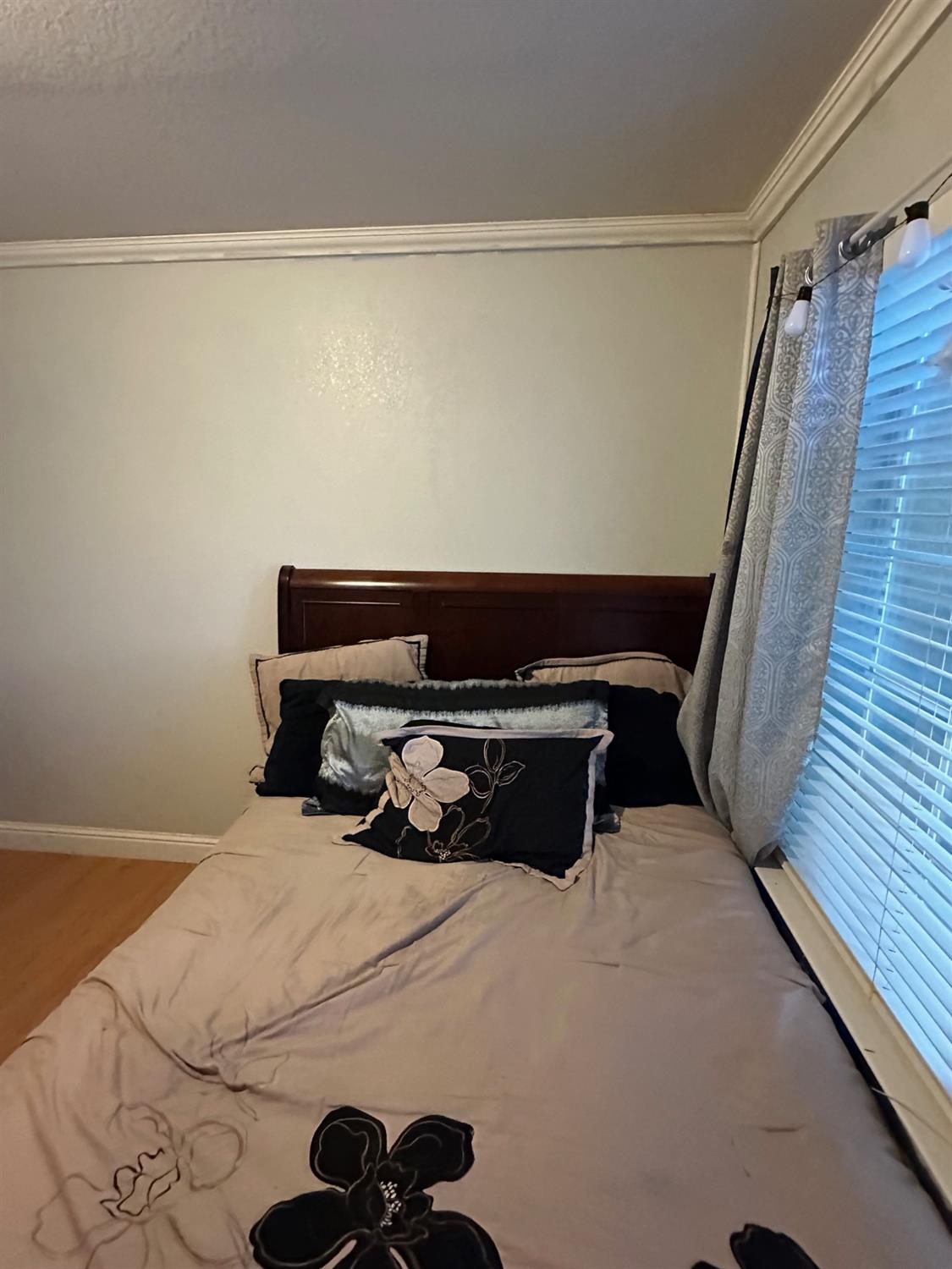 6675 N Lola Ave, Fresno, CA 93722