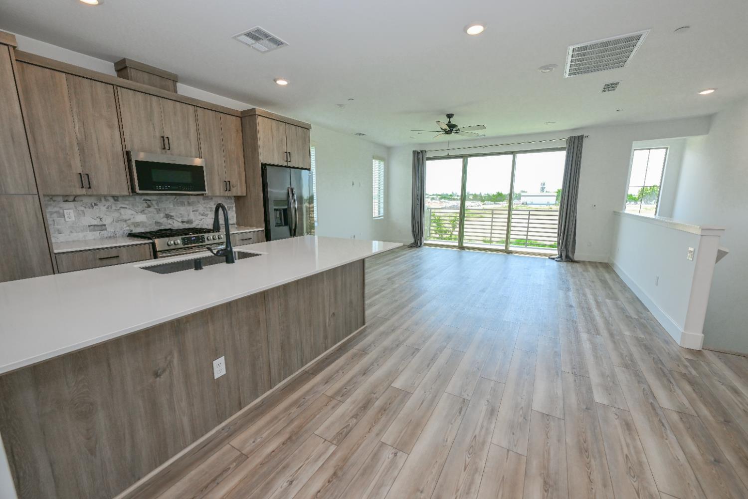 510 W Mahogany Ln, Clovis, CA 93611