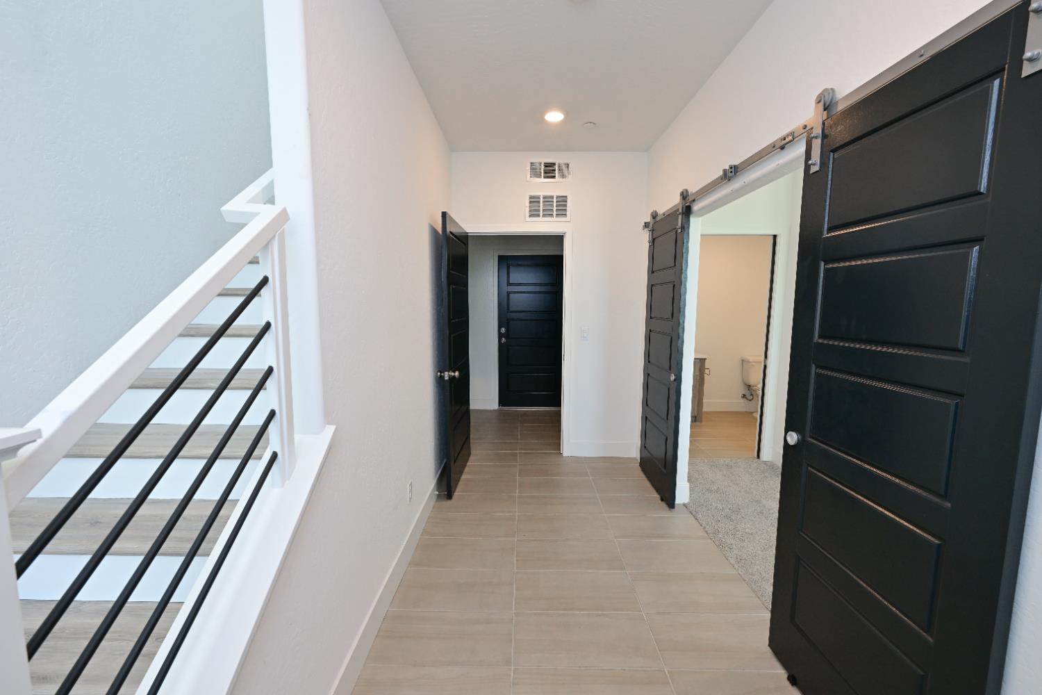 510 W Mahogany Ln, Clovis, CA 93611