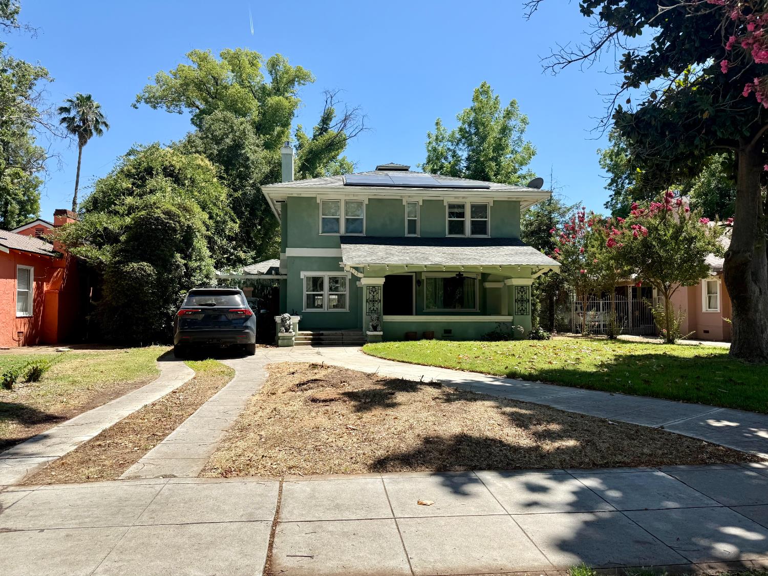 3728 E Huntington Blvd, Fresno, CA 93702