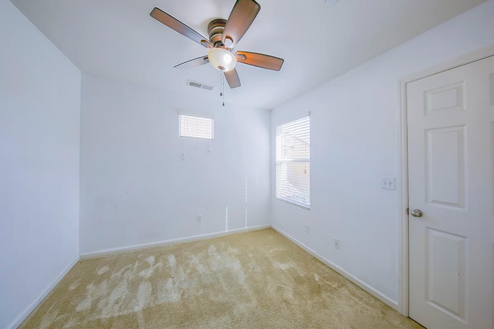 1587 N STRADA Way, Clovis, CA 93619