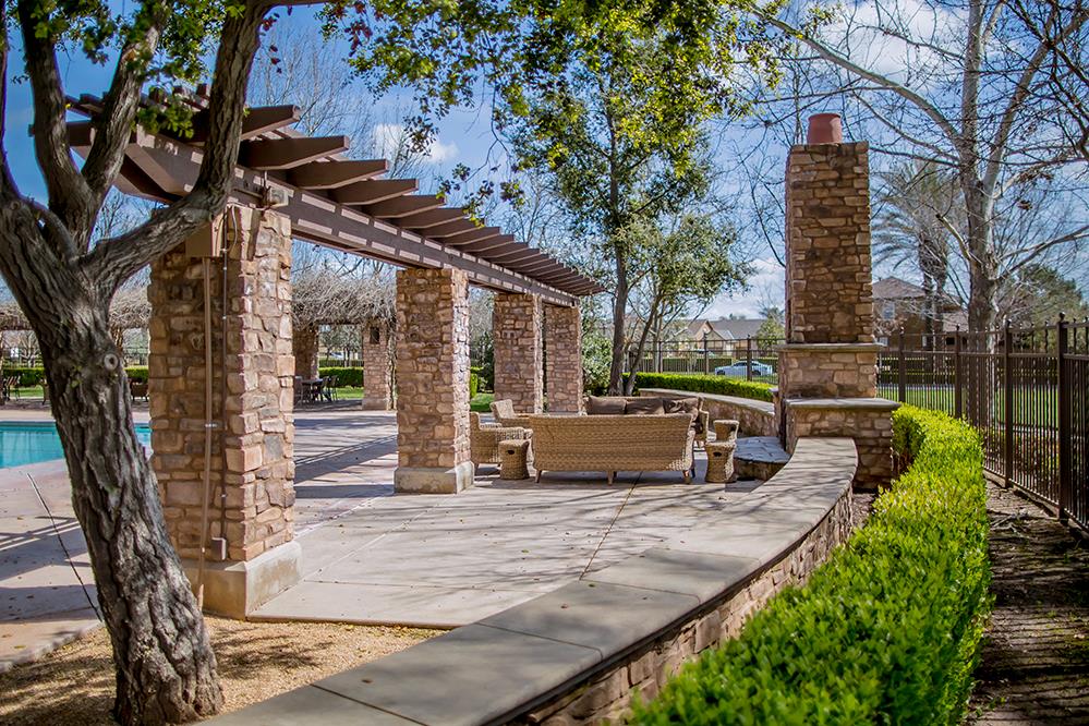 1587 N STRADA Way, Clovis, CA 93619