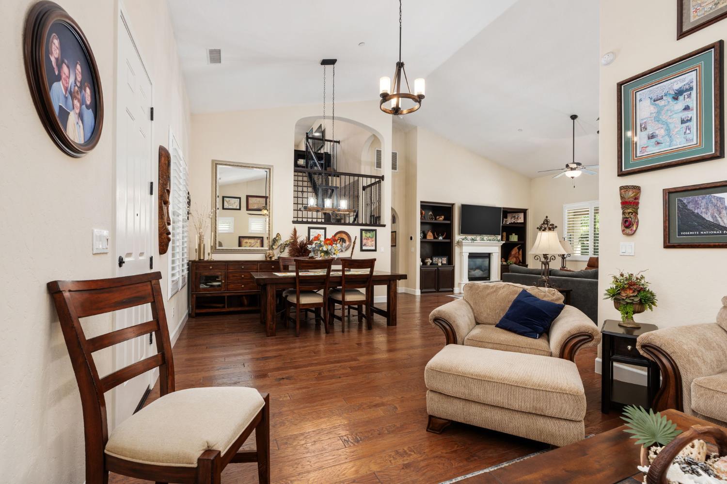 3236 Ashcroft Ave, Clovis, CA 93619