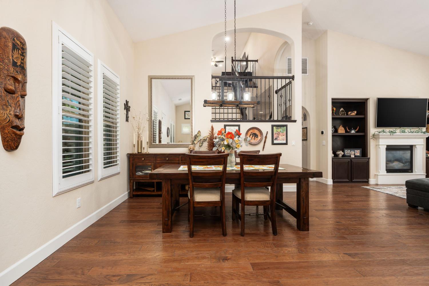 3236 Ashcroft Ave, Clovis, CA 93619
