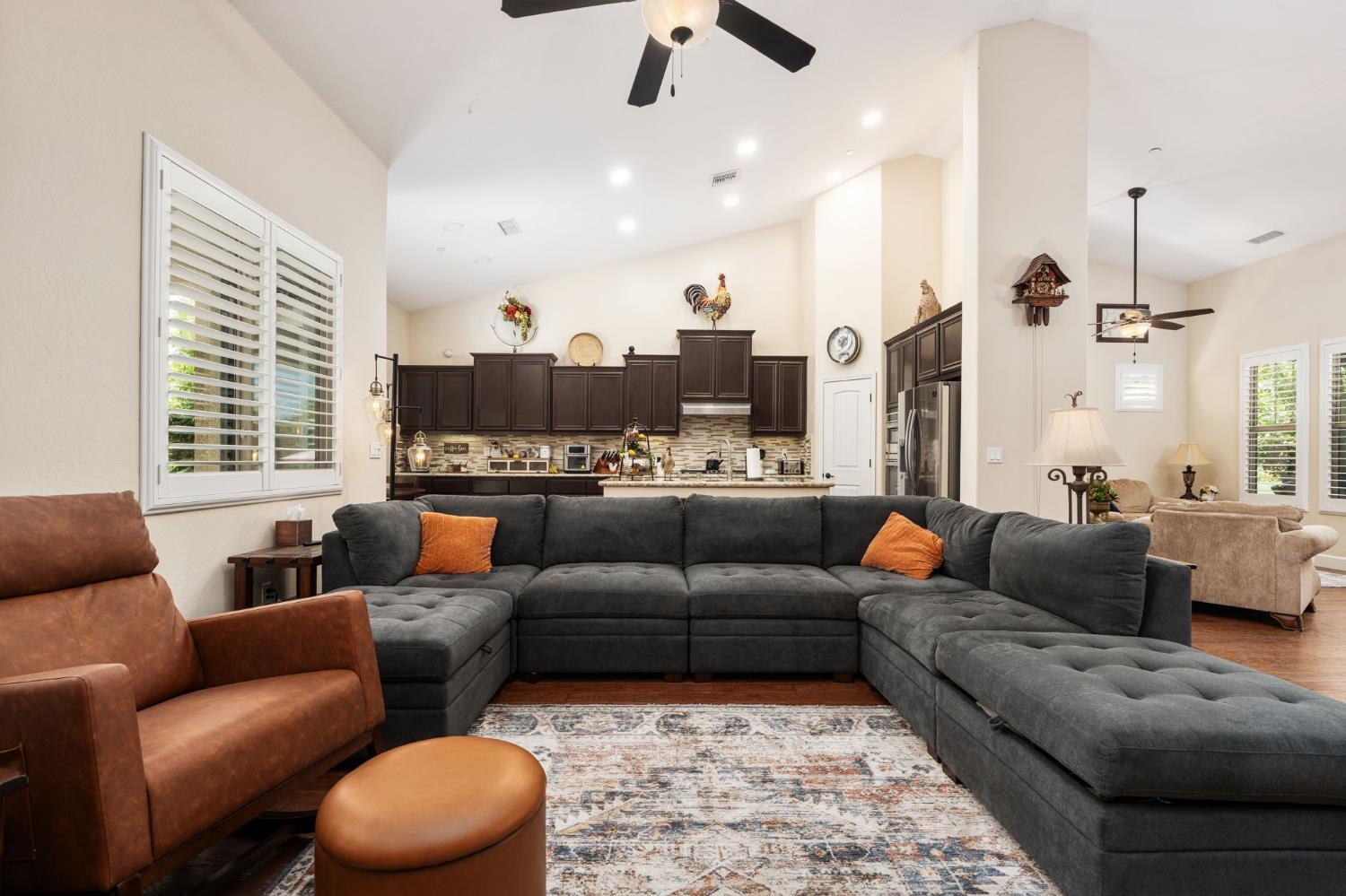 3236 Ashcroft Ave, Clovis, CA 93619