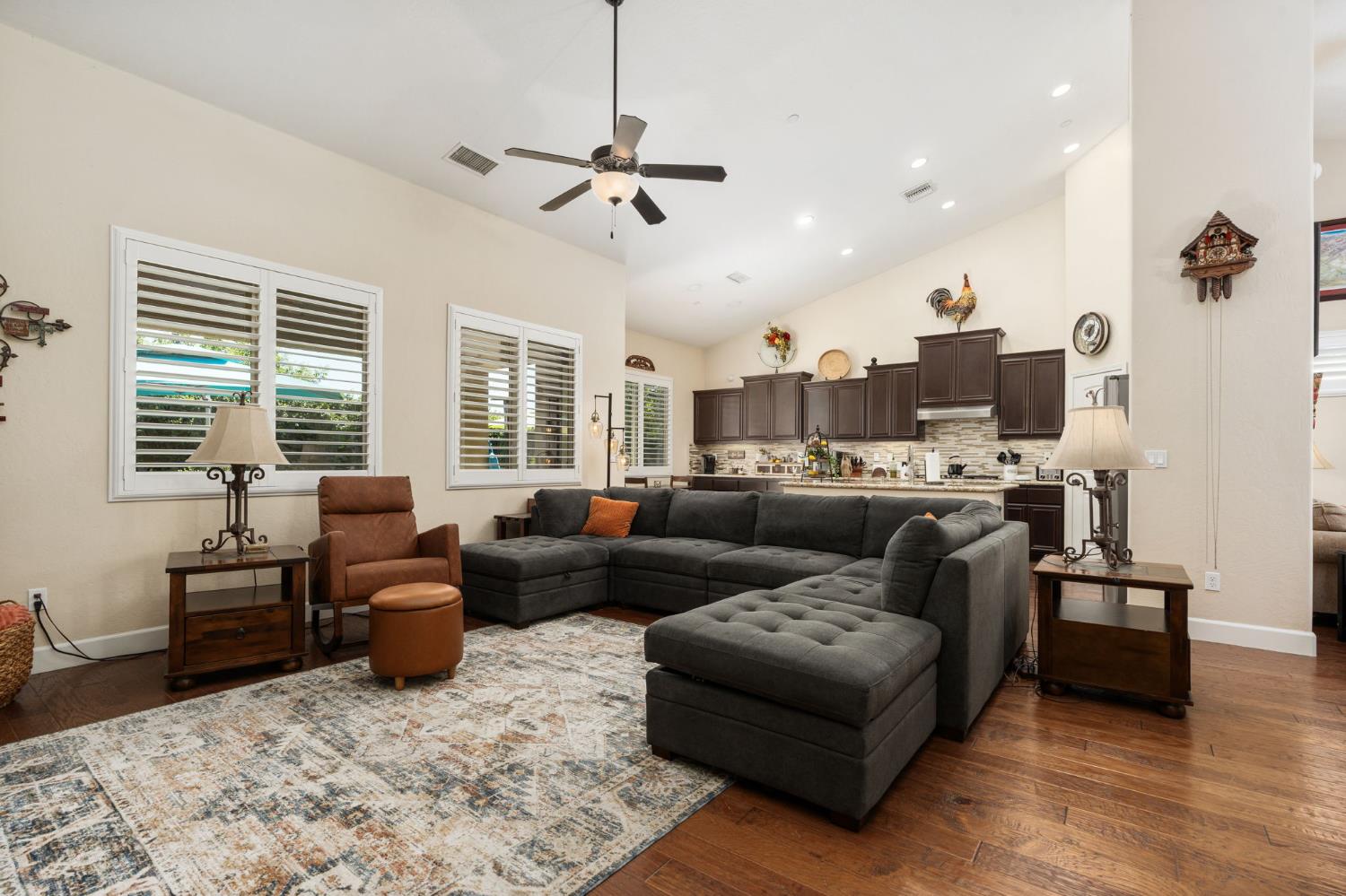 3236 Ashcroft Ave, Clovis, CA 93619