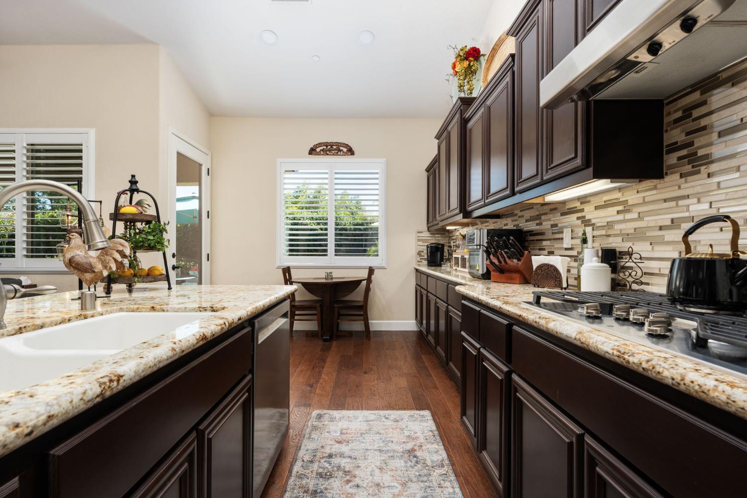 3236 Ashcroft Ave, Clovis, CA 93619