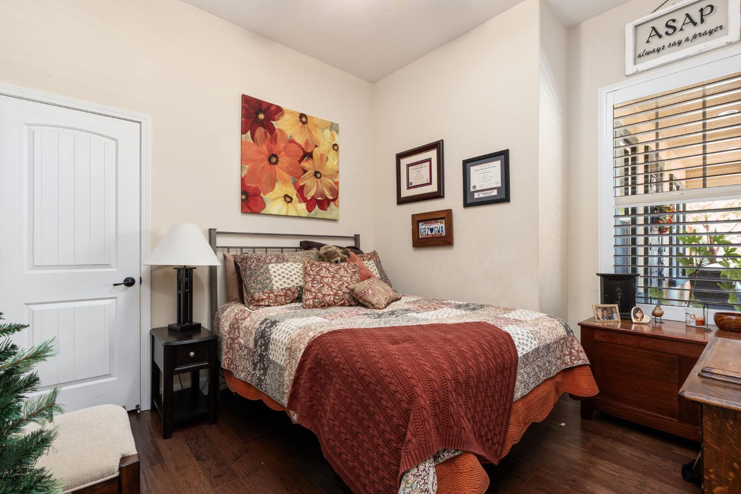 3236 Ashcroft Ave, Clovis, CA 93619