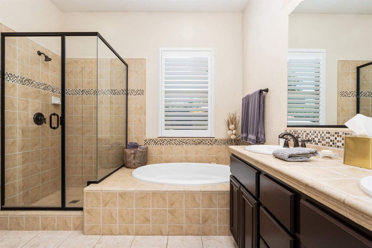 3236 Ashcroft Ave, Clovis, CA 93619