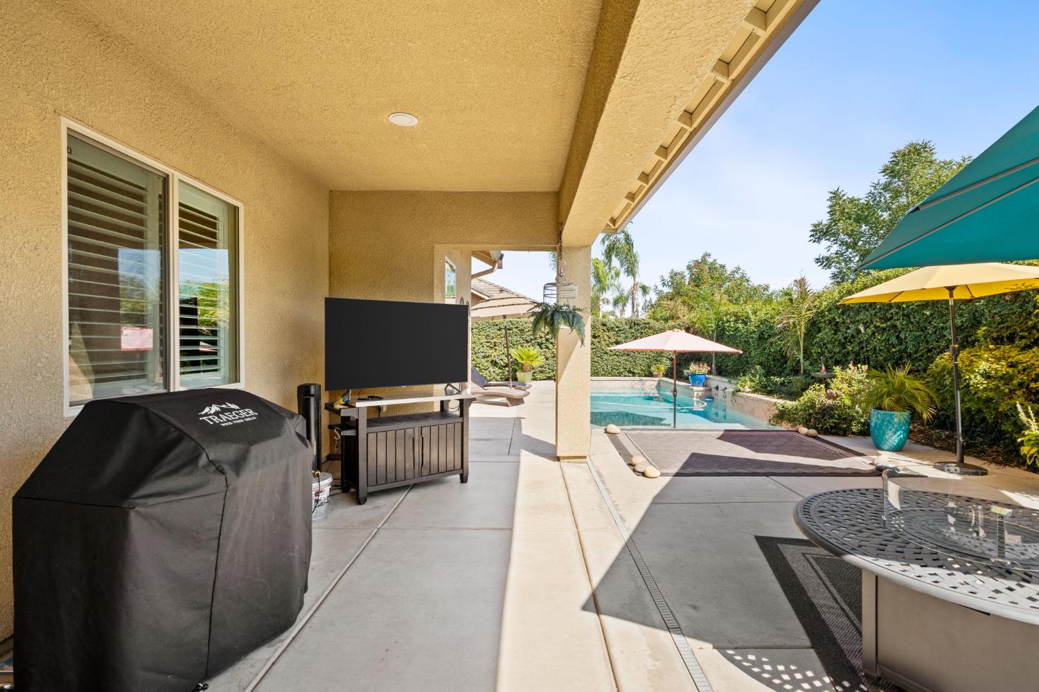 3236 Ashcroft Ave, Clovis, CA 93619