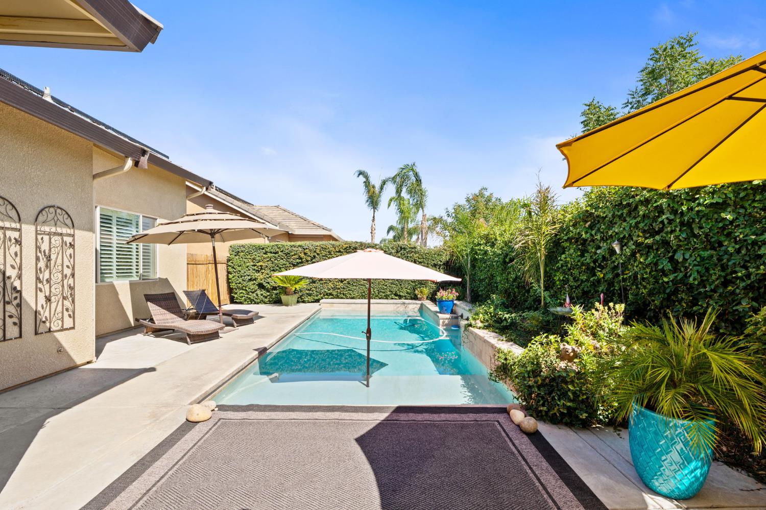 3236 Ashcroft Ave, Clovis, CA 93619