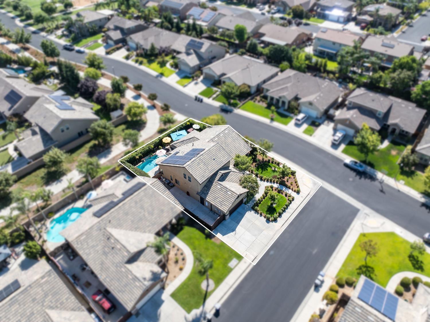 3236 Ashcroft Ave, Clovis, CA 93619