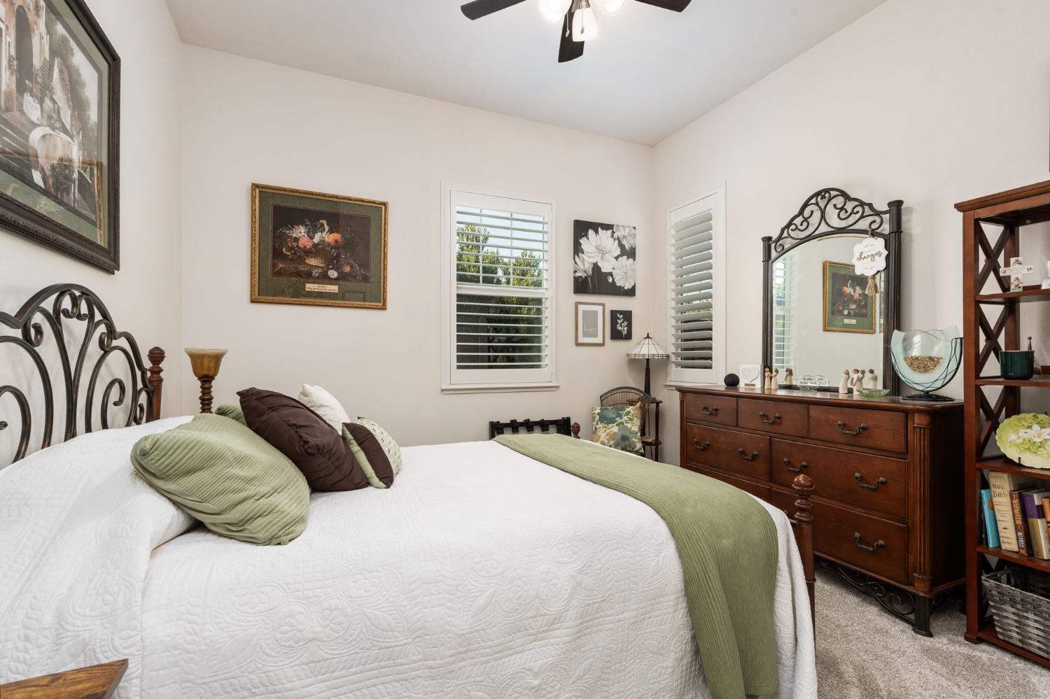 2237 Donner Ave, Clovis, CA 93611