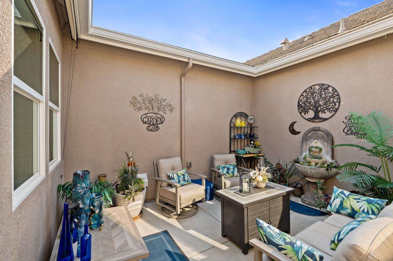 2237 Donner Ave, Clovis, CA 93611
