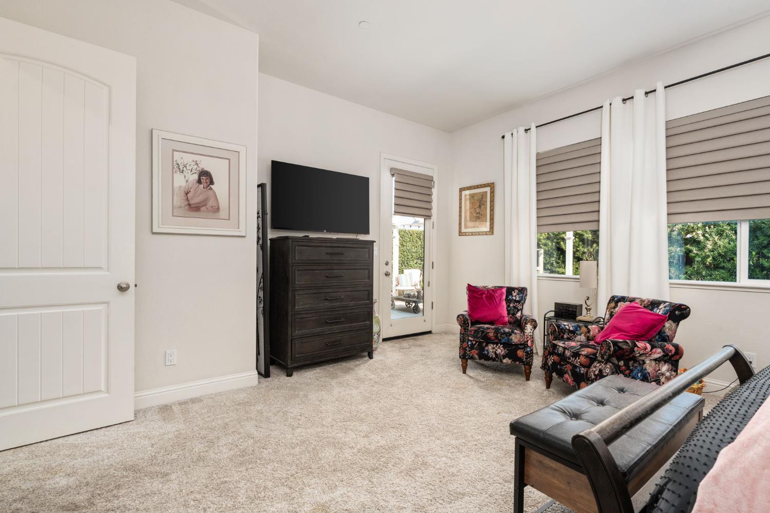 2237 Donner Ave, Clovis, CA 93611
