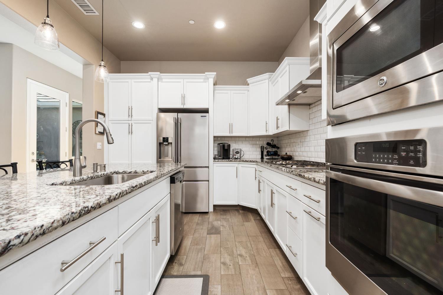 2237 Donner Ave, Clovis, CA 93611