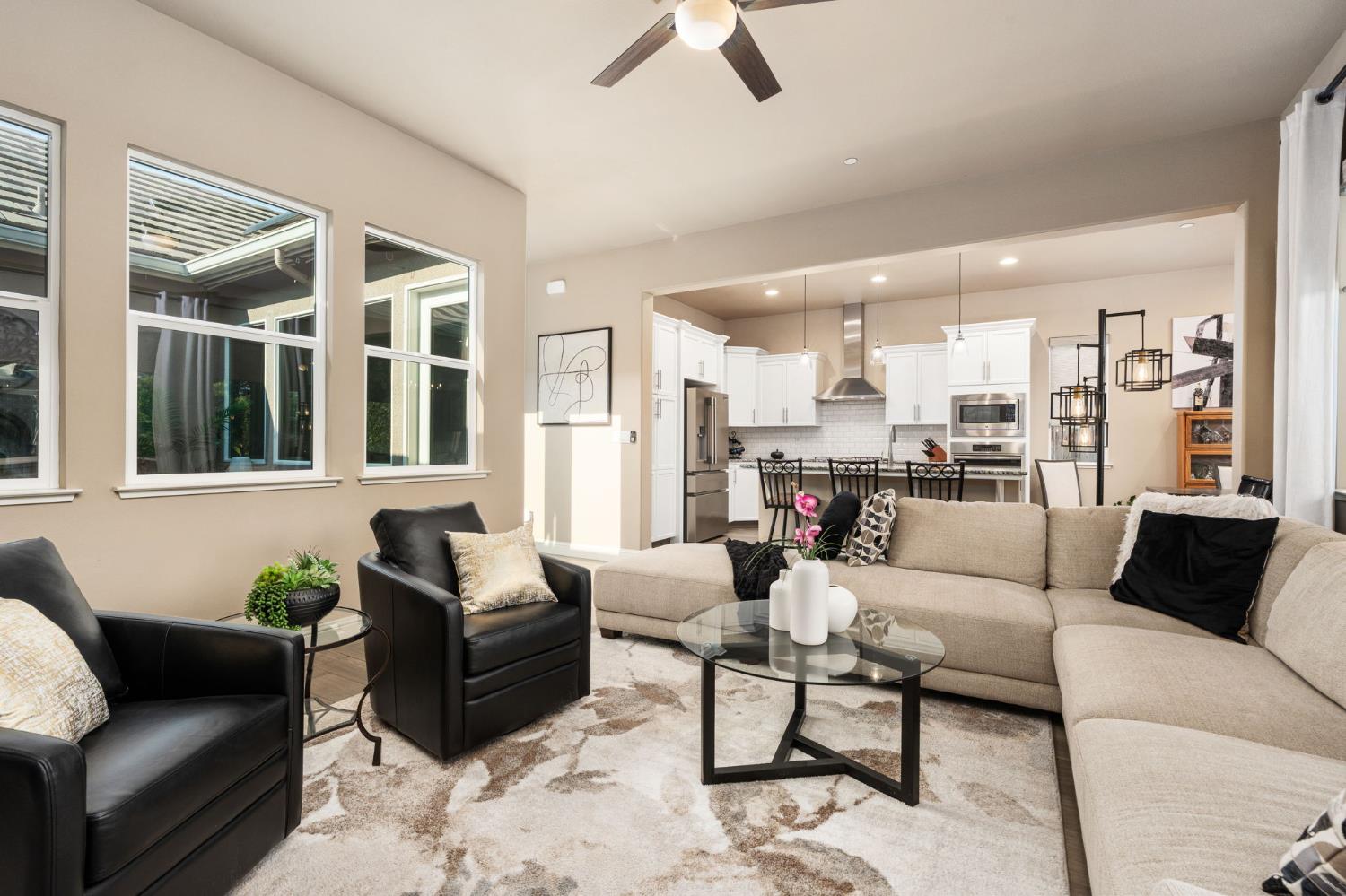 2237 Donner Ave, Clovis, CA 93611