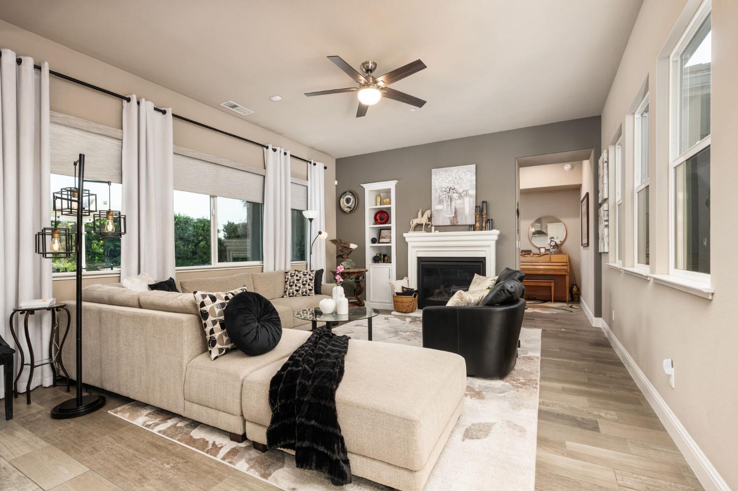2237 Donner Ave, Clovis, CA 93611