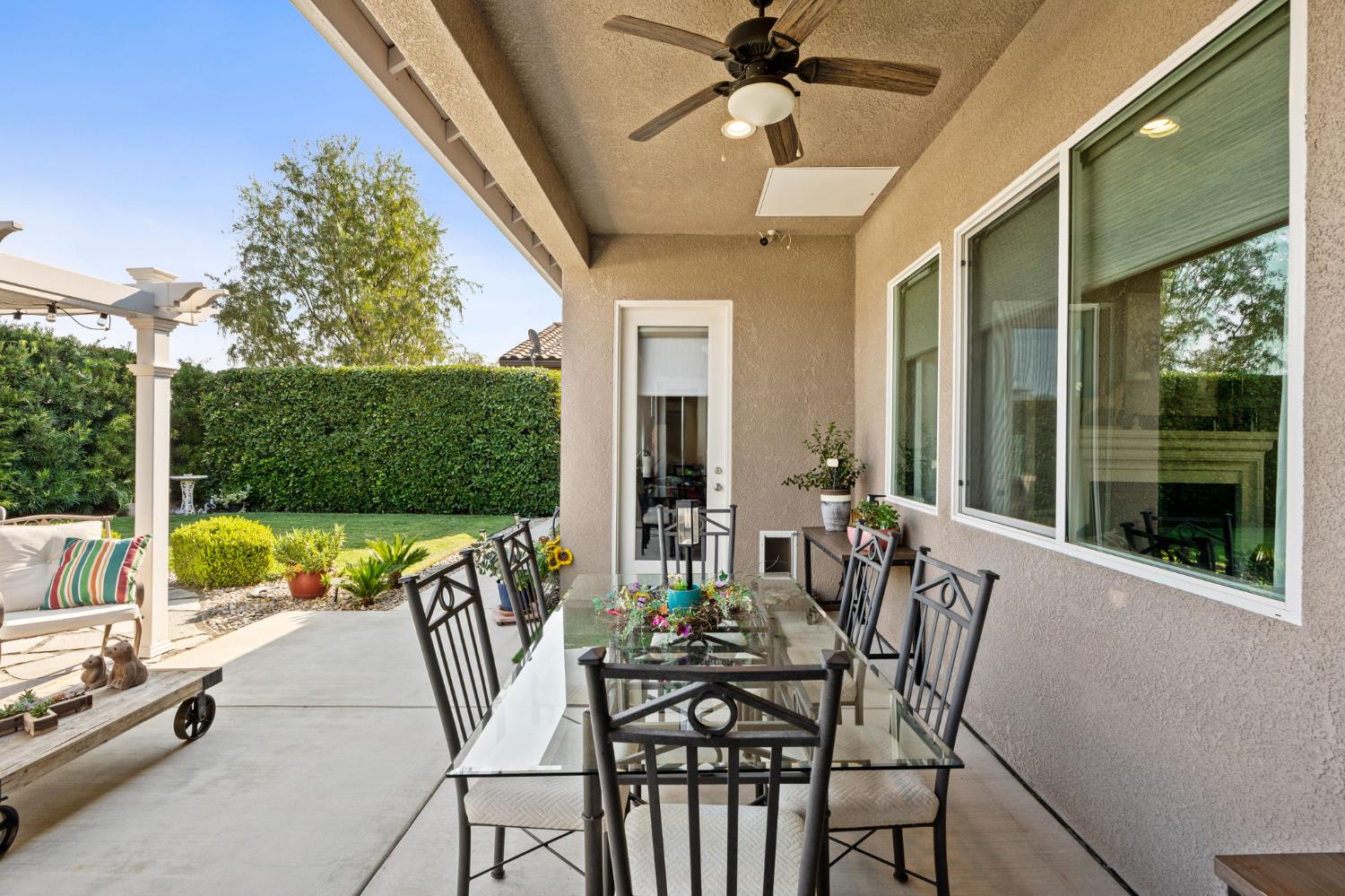 2237 Donner Ave, Clovis, CA 93611