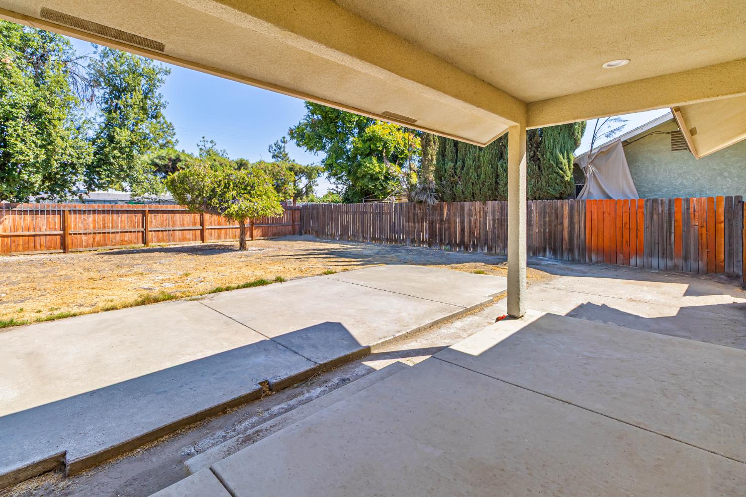 3243 E Simpson Ave, Fresno, CA 93703