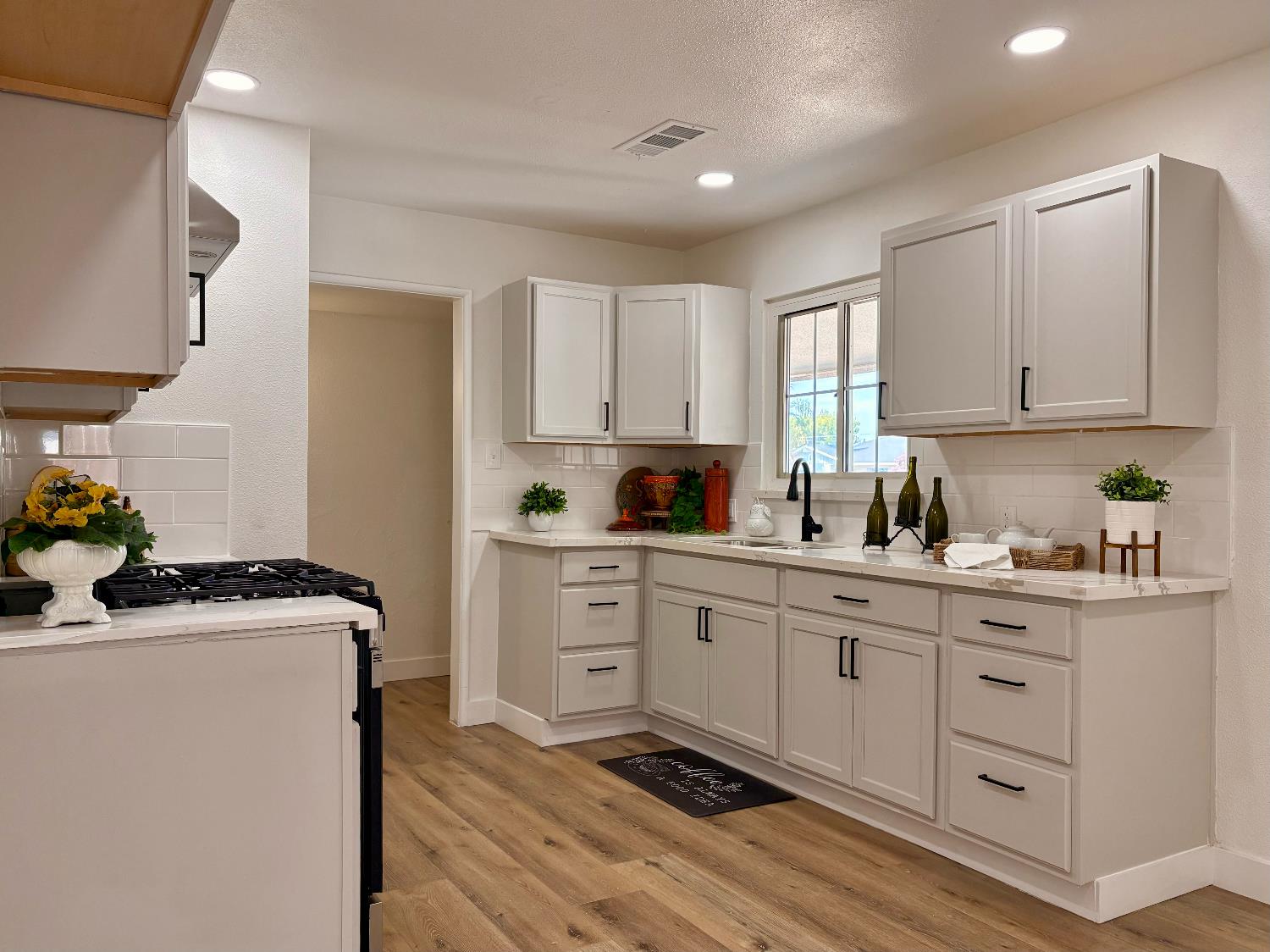 4404 Buckingham Way, Fresno, CA 93726