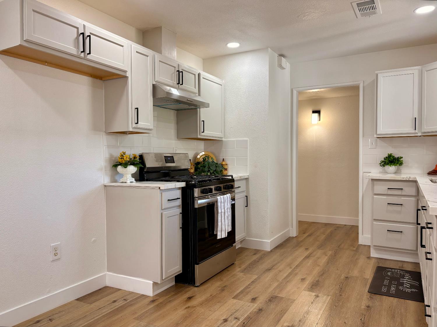 4404 Buckingham Way, Fresno, CA 93726