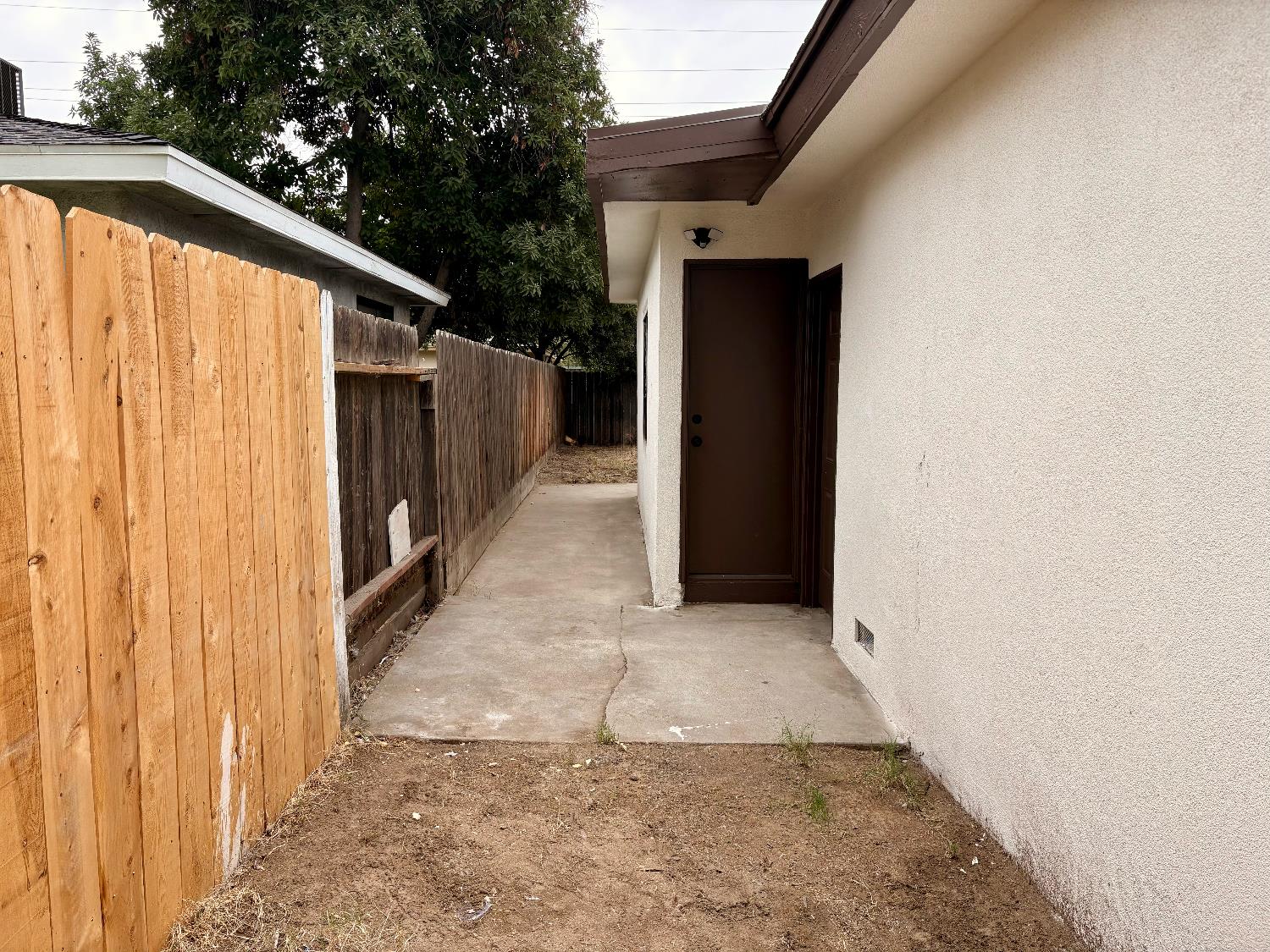 4404 Buckingham Way, Fresno, CA 93726