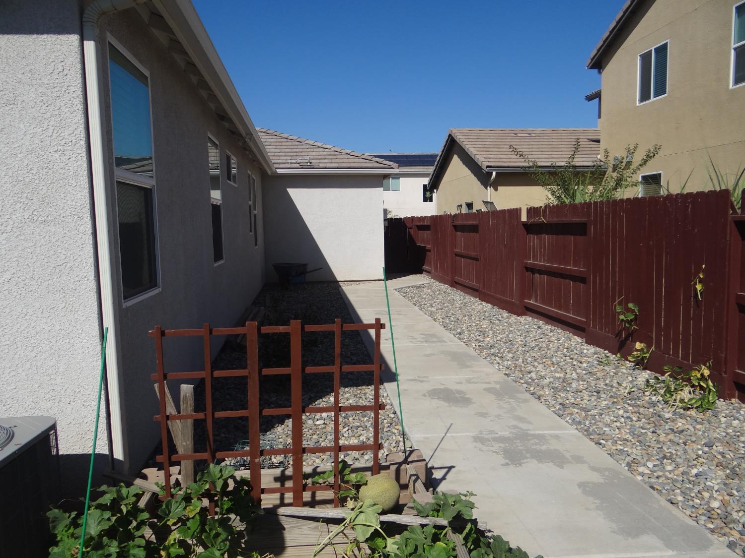 6445 W Pico Ave, Fresno, CA 93723